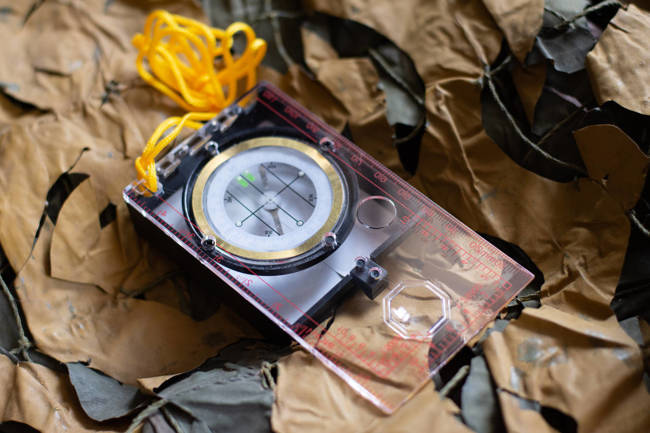  Map Compass With Cover 