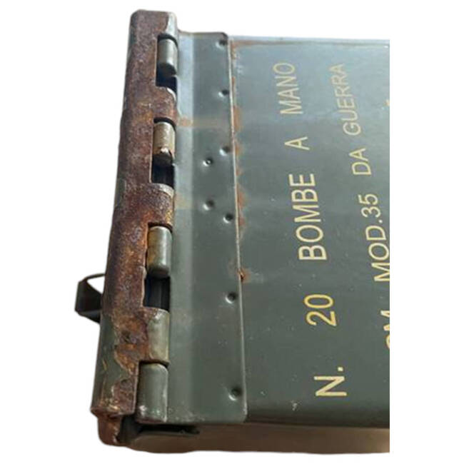 METAL AMMUNITION BOX - MILITARY SURPLUS FROM THE ITALIAN ARMY - USED