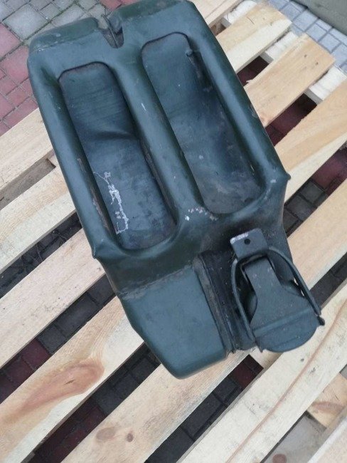 METAL JERRY CAN CANISTER - 20 L - MILITARY SURPLUS ROMANIAN ARMY - GOOD CONDITION