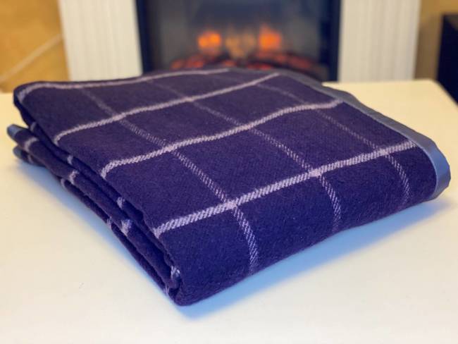 Romanian wool blanket, 150x200cm, purple