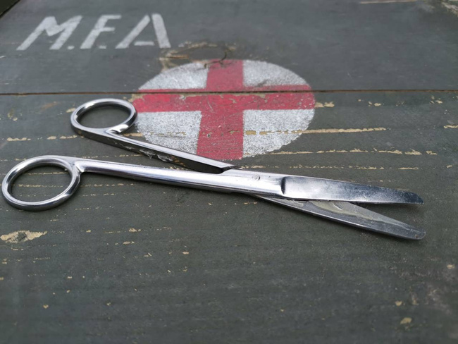 Medical Tools - Scissors - Military Surplus