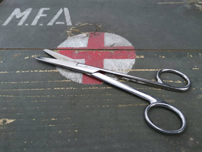 Medical Tools - Scissors - Military Surplus