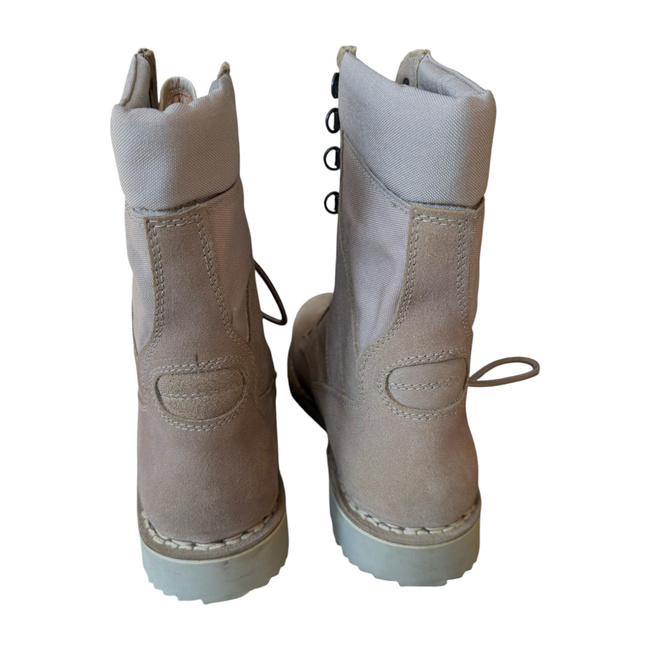 ROMANIAN MILITARY BOOTS - DESERT- LIKE NEW 